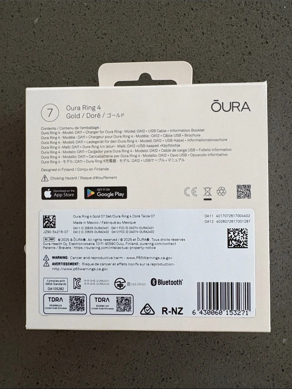 Oura Ring 4 - Gold Exterior BRAND NEW